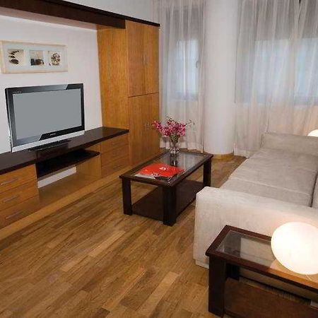 Suites Kris Aeropuerto マドリード エクステリア 写真